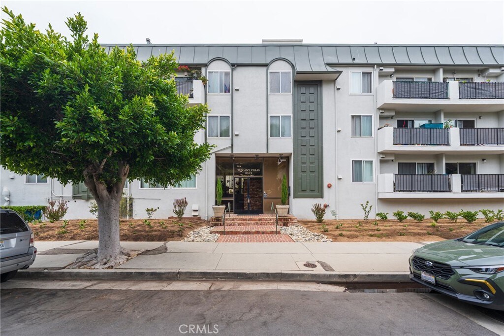 Foto del edificio - 8163 Redlands St