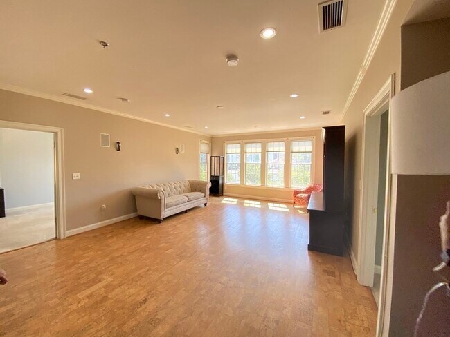 Living Room - 106 Washington St