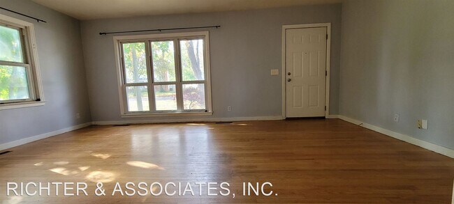 Foto del edificio - 3 br, 2 bath House - 137 S TOMPKINS