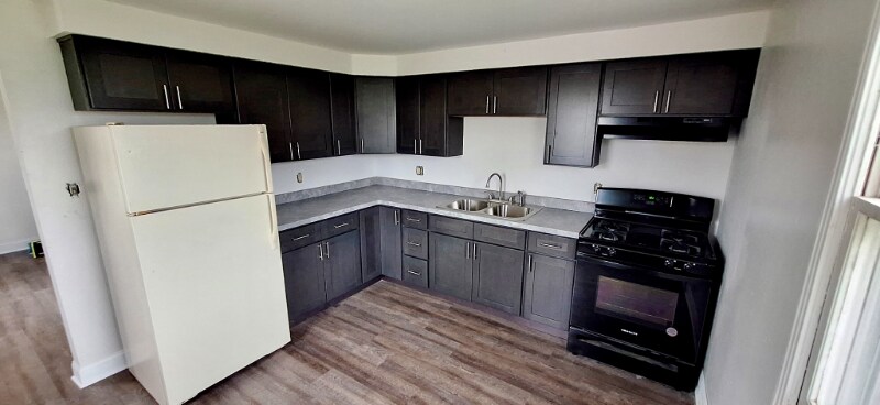 Foto principal - 654-654 W Main St