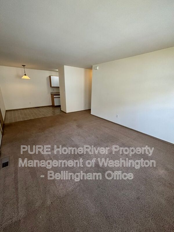 Foto del edificio - 547 Woollen Rd