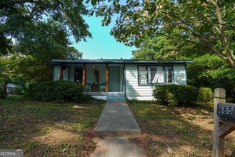 Building Photo - 665 Branch St