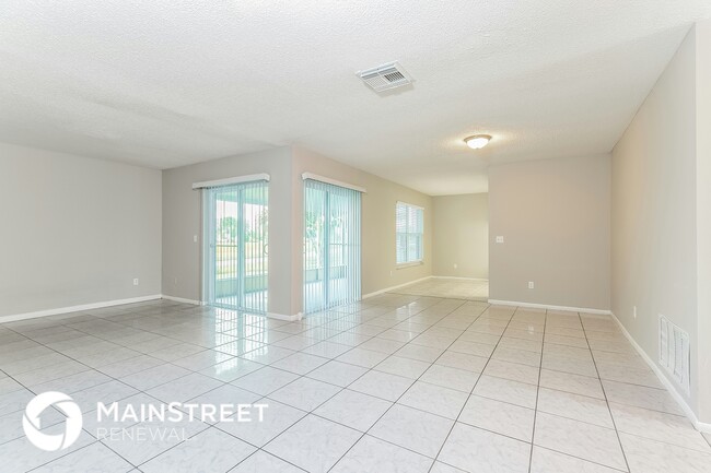 Foto del edificio - 353 Florida Pkwy