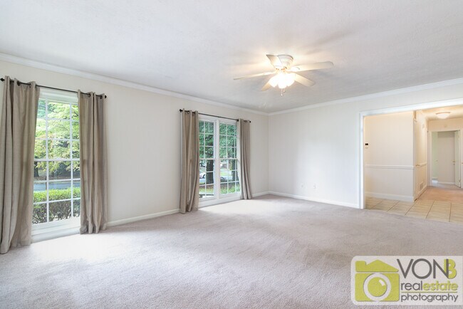 Building Photo - 2754 Tiffany Dr SW