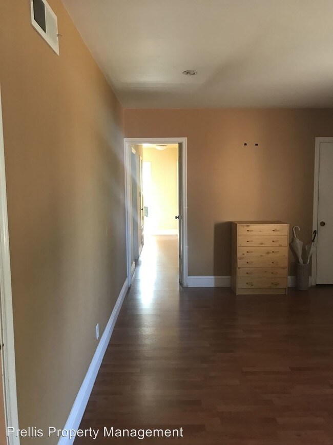 Foto del edificio - 3 br, 2 bath House - 12611 Vose Street