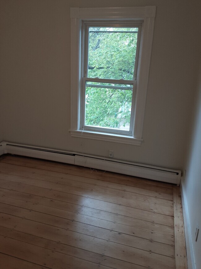 Building Photo - 24 Elliot Terrace