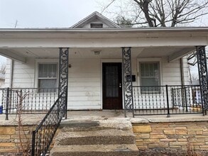 Building Photo - 129 S Griffin St