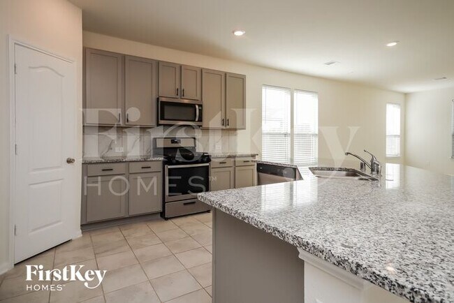 Foto del edificio - 22211 Davenport Downs Ln