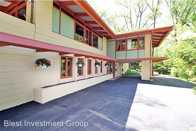 Building Photo - 183 Gilkeson Rd