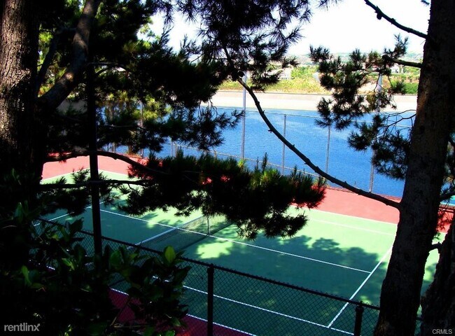 Foto del edificio - 2 br, 2 bath Condo - 18 Lucerne