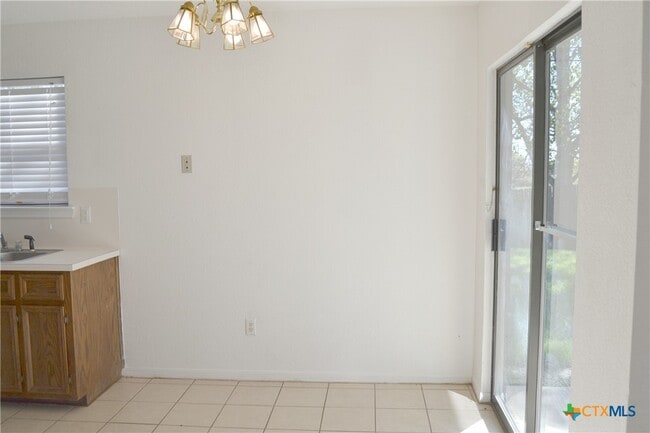 Building Photo - 4518 Ronald Dr