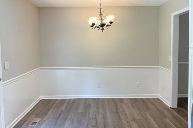 Building Photo - 329 Royal Garden Dr