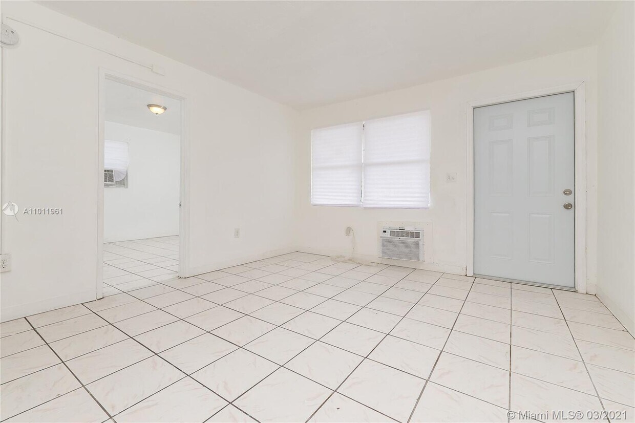 Foto principal - 1401 NW 60th St