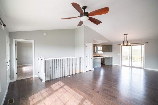 Building Photo - 1717 London Way