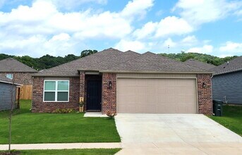 Building Photo - 993 S Brambling Ln