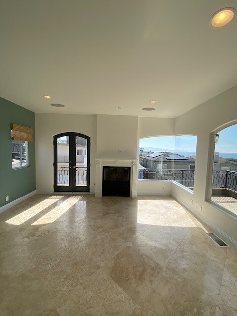 Living Room with Fireplace, Lots of Light and OCEAN VIEWS - 229 23rd St