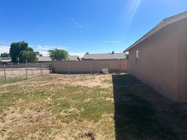 Foto del edificio - Three Bedroom Cibola Home on a large Lot