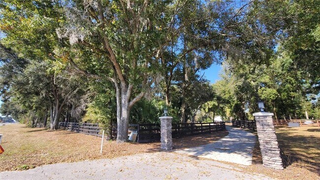 Foto del edificio - 8762 FL-26