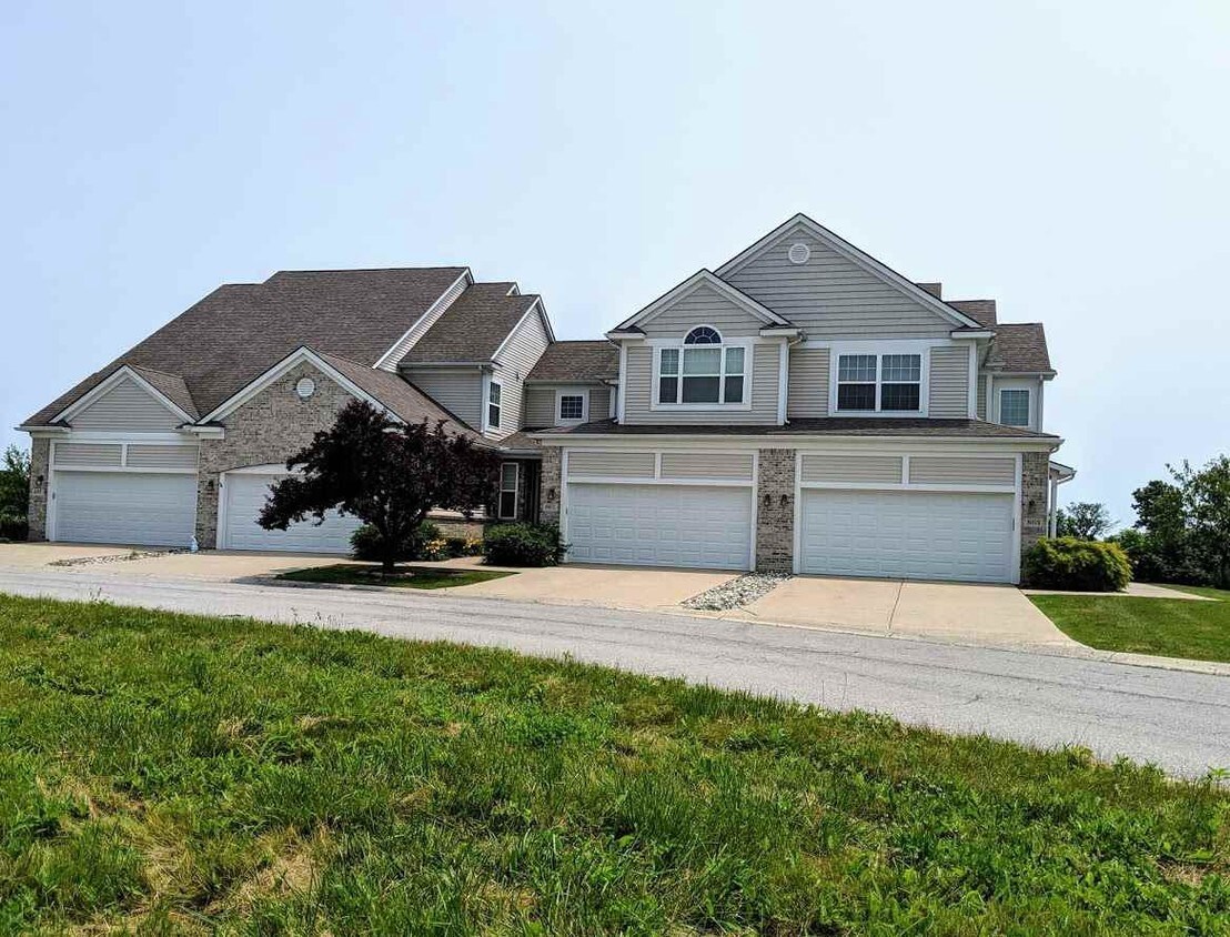 Primary Photo - 863 Plum Village Ct
