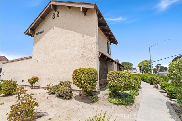 Building Photo - 2898 Alta View Dr