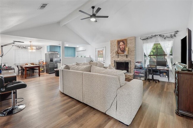 Building Photo - 505 E Logan St