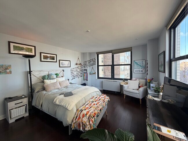 Foto del edificio - 3440 N Lake Shore Dr