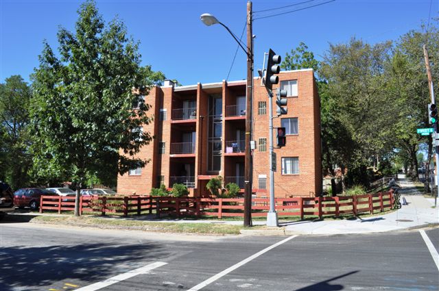 Building Photo - 4001 1st St SE