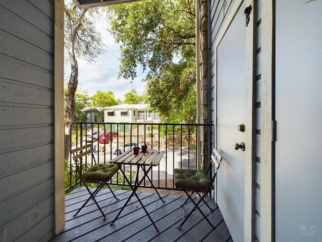 Foto del edificio - 3111 Tom Green St