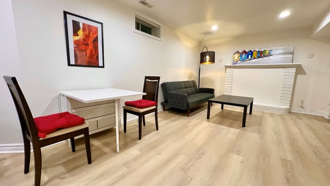 Building Photo - 2 Lytton Blvd