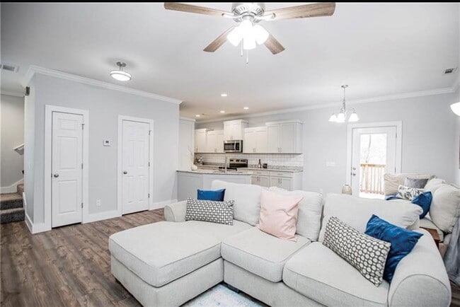 Foto del edificio - 43 Allendale Dr