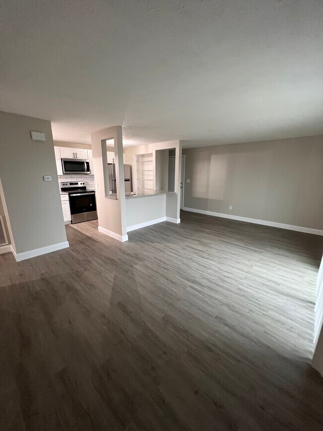 2090 Woodtrail Dr, Fairfield, OH 45014 Condo for Rent in Fairfield