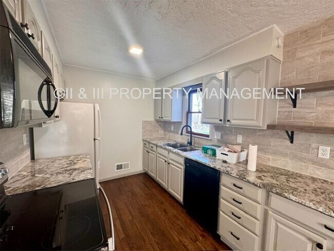 Foto del edificio - Updated KCK home