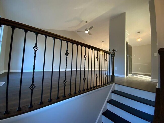 Building Photo - 920 Pepperwood Trail