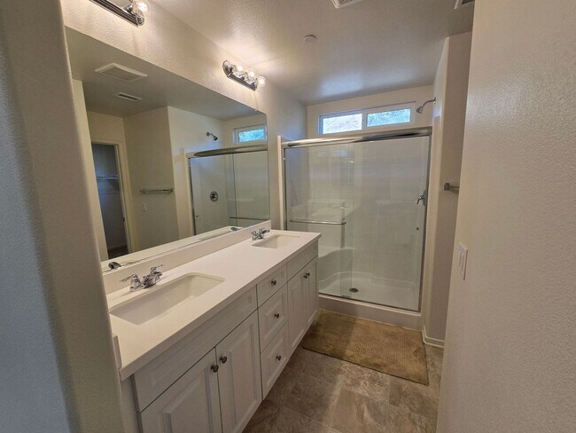 Foto del edificio - 3BR / 2.5BA Dream home in the heart of El Cajon!