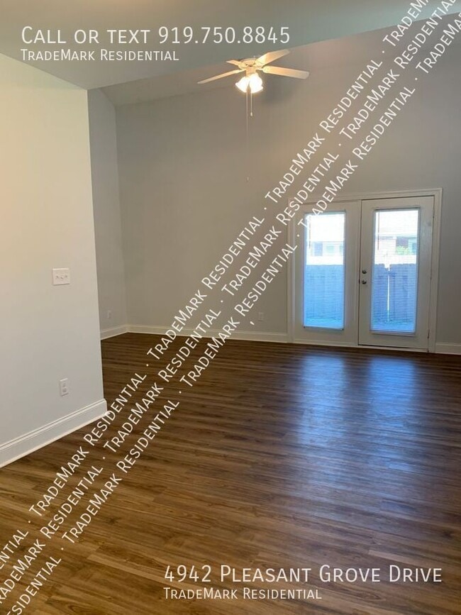 Foto del edificio - 4942 Pleasant Grove Dr