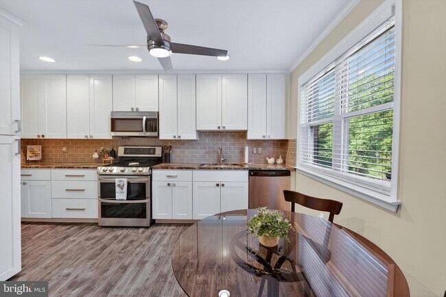 Foto del edificio - 9333 Pan Ridge Rd