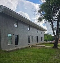 Building Photo - 108 Ellis Dr