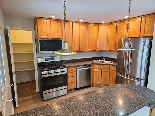 Building Photo - 1550 Sandpebble Dr