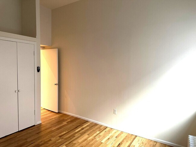 Foto del edificio - 605 W 112th St
