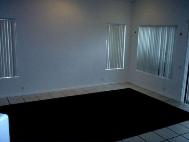Building Photo - Spacious 6 bedroom 2-story home in Gilbert!