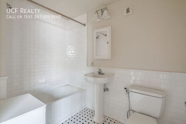 Photo - 412 S 13th St Apartment