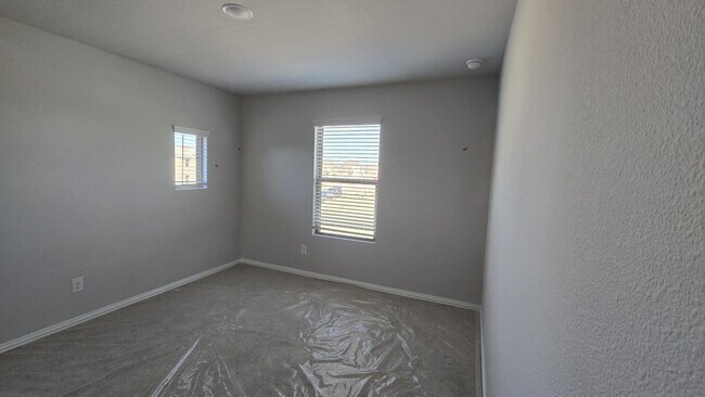Foto del edificio - 617 Brook View Dr