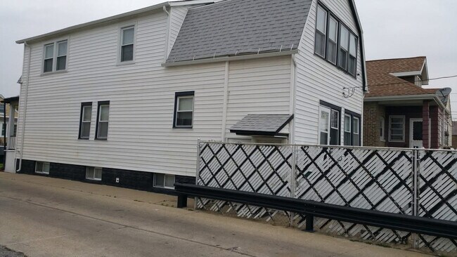 Foto del edificio - 6243 S Kildare Ave