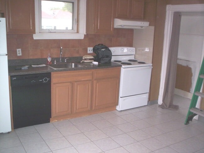 Building Photo - 86 Hamden Cir