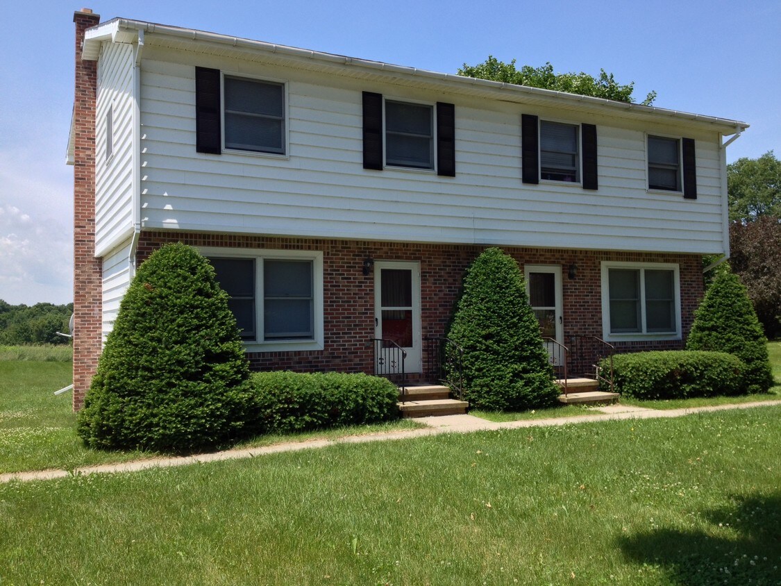 35 Galesville Rd, Greenwich, NY 12834 Townhome Rentals in Greenwich