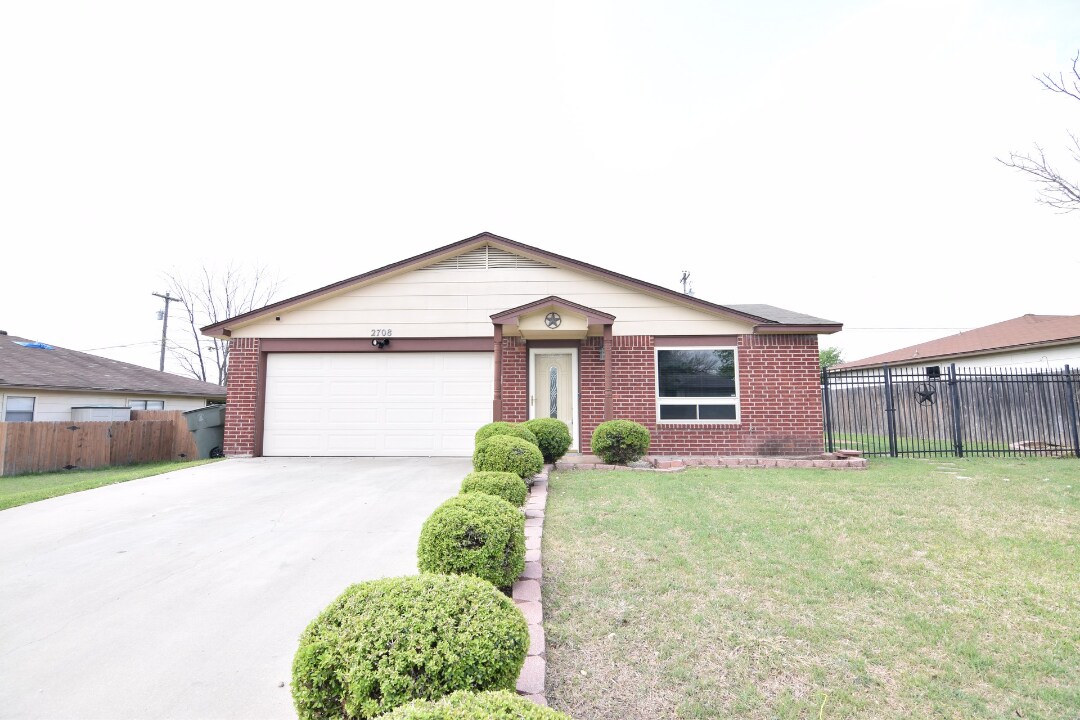 Primary Photo - 2708 Casey Dr