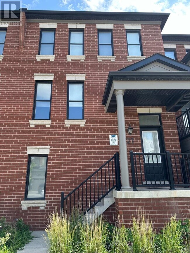 Building Photo - 980-980 Logan Dr