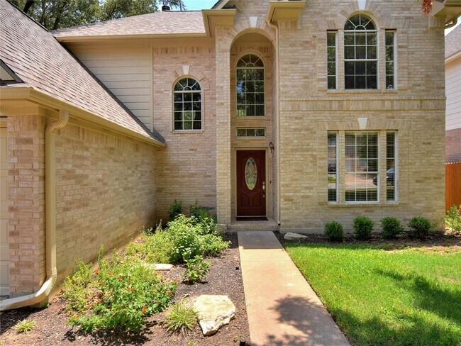 Foto del edificio - 2021 Wood Glen Dr