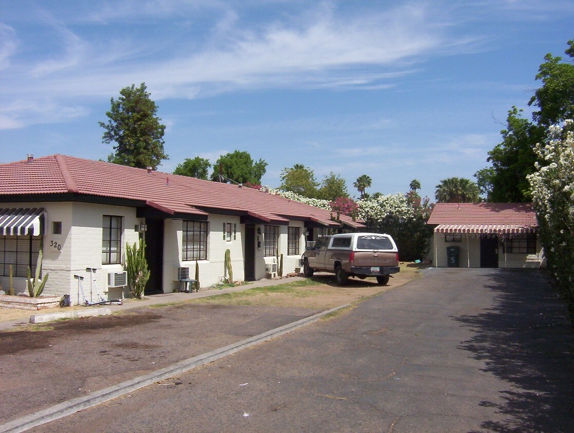 Building Photo - 320 W Highland Ave