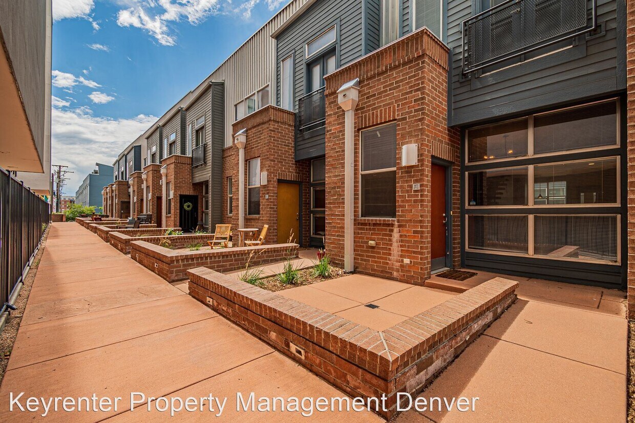 Foto principal - 2 br, 2.5 bath House - 1473 27th Street